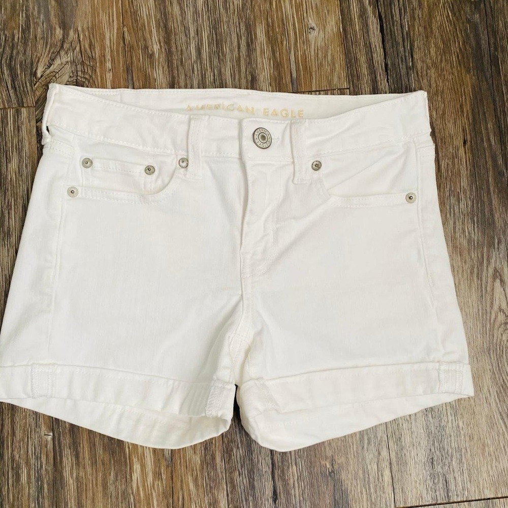 American Eagle Next Level Stretch high-rise size 4 denim shorts